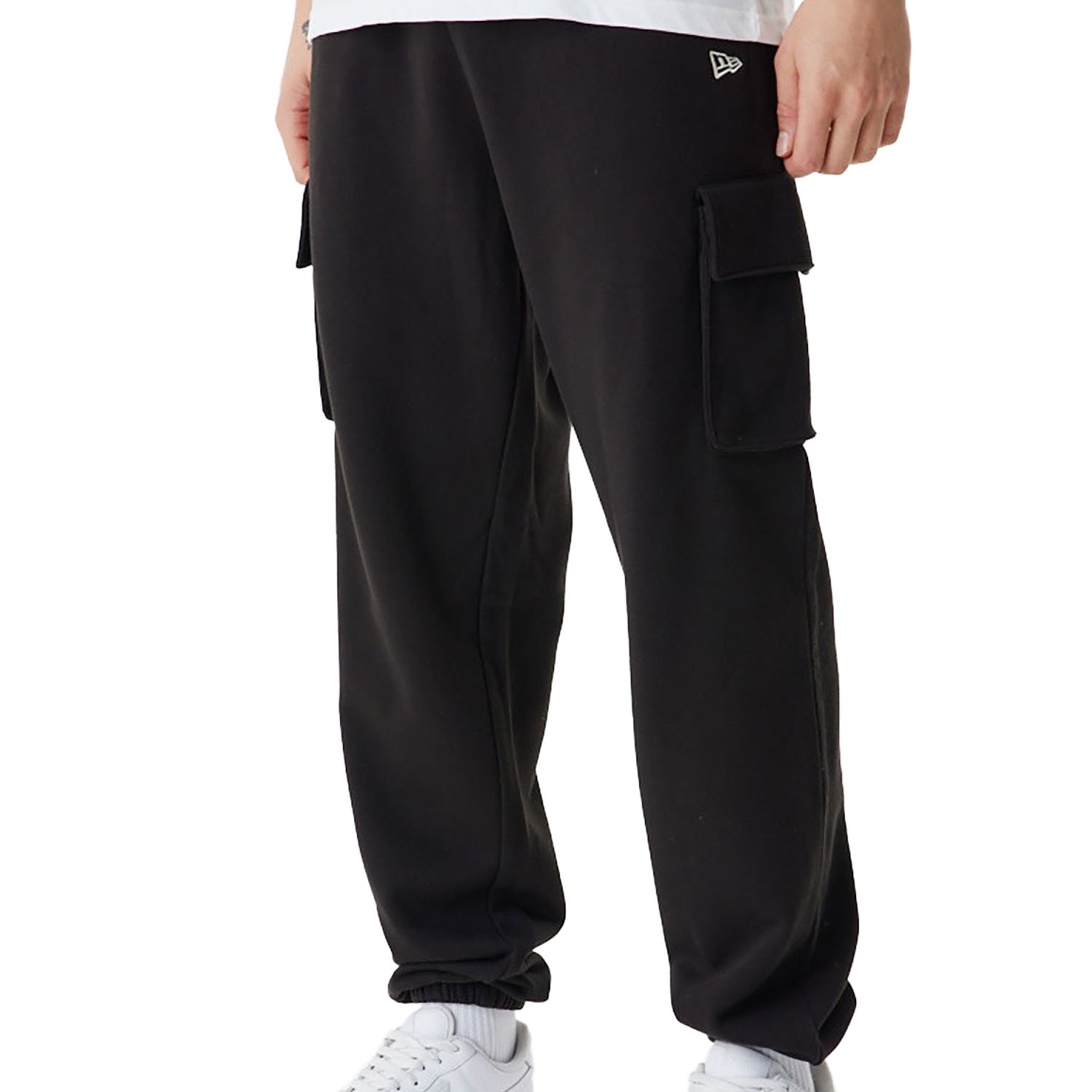 HERREN JOGGINGHOSE NE CARGO JOGGER NEWERA  BLKWHI (60424482-001)