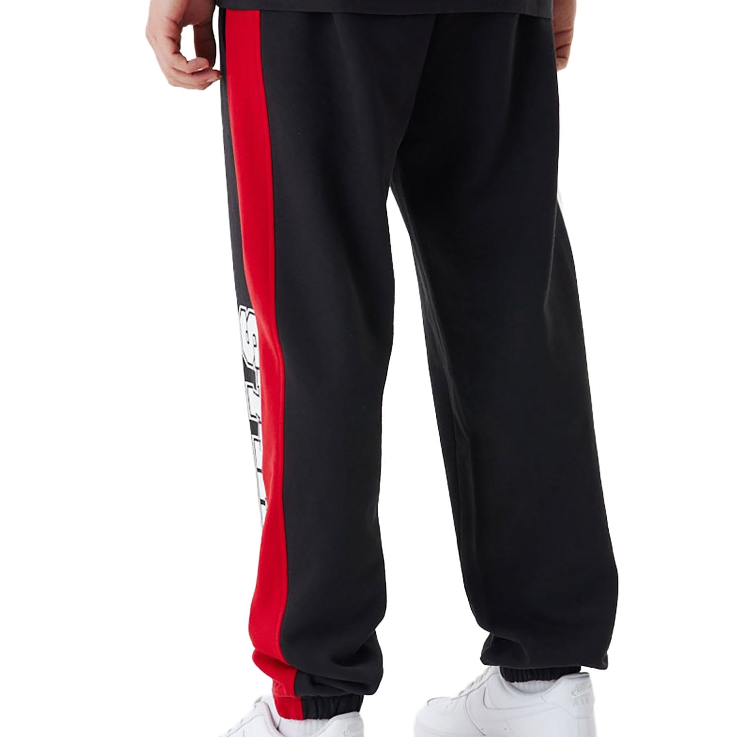HERREN JOGGINGHOSE NBA LARGE GRPHC JOGGER CHIBUL (60424466-000) HERREN JOGGINGHOSE NBA LARGE GRPHC JOGGER CHIBUL (60424466-000)