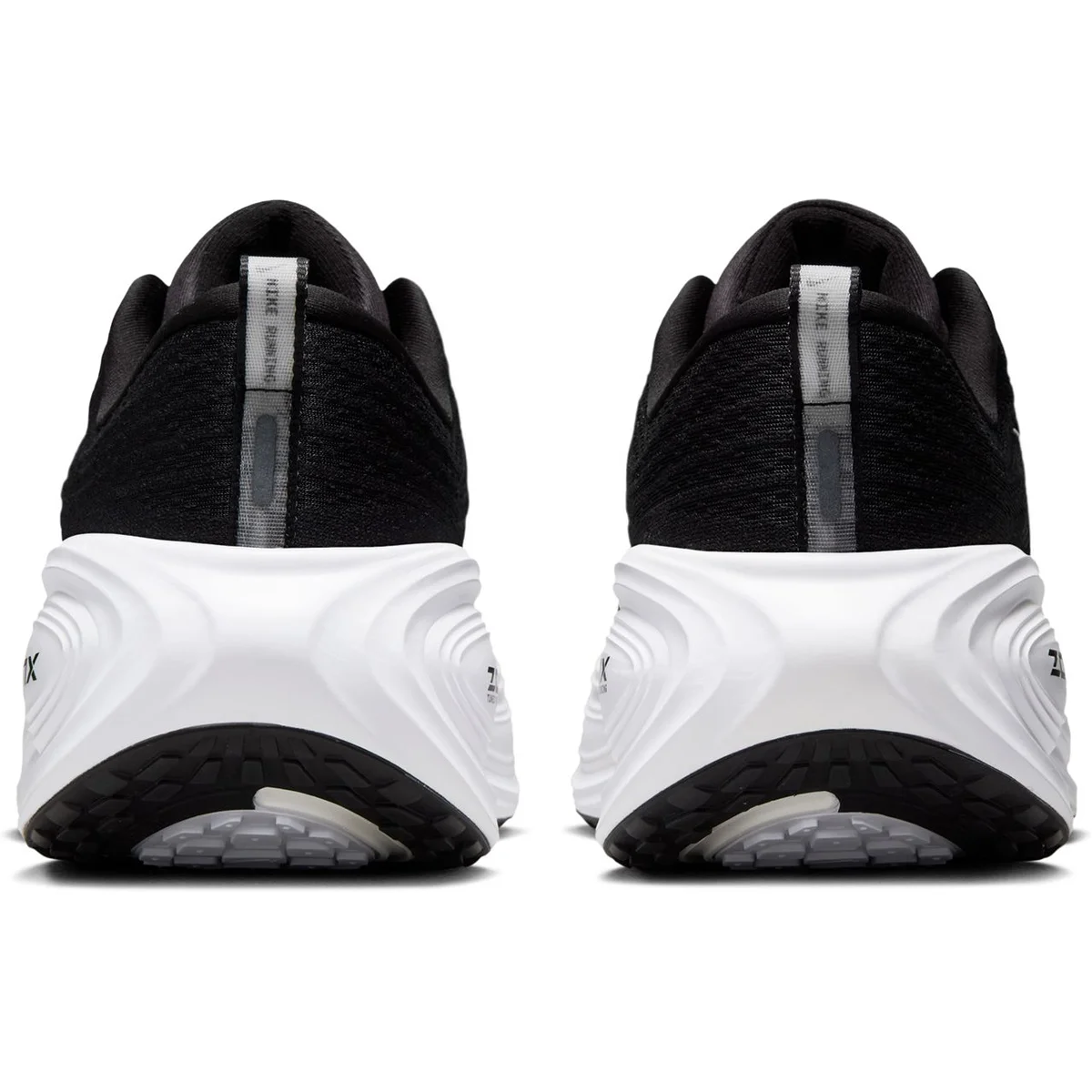 HERREN LAUFSCHUHE / SNEAKER VOMERO PLUS (HV8150-002)