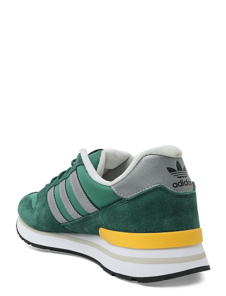 ADIDAS ZX 500 RS KI9813 – Schrägansicht hinten ADIDAS ZX 500 RS KI9813 in Grün – Freisteller schräg von hinten