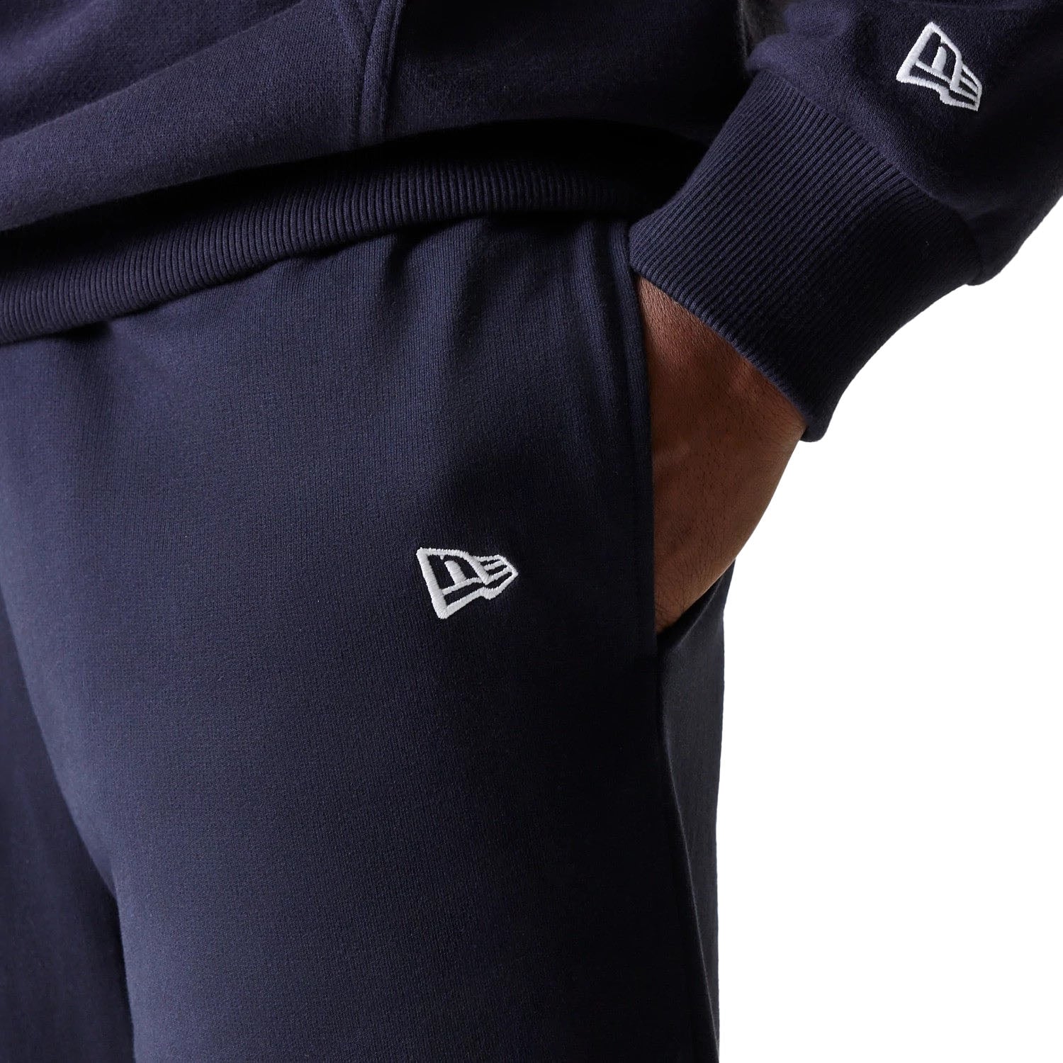HERREN JOGGINGHOSE NOS MLB LE MIDI JOGGER FT NEYYAN NVY (60675765) HERREN JOGGINGHOSE NOS MLB LE MIDI JOGGER FT NEYYAN NVY (60675765)