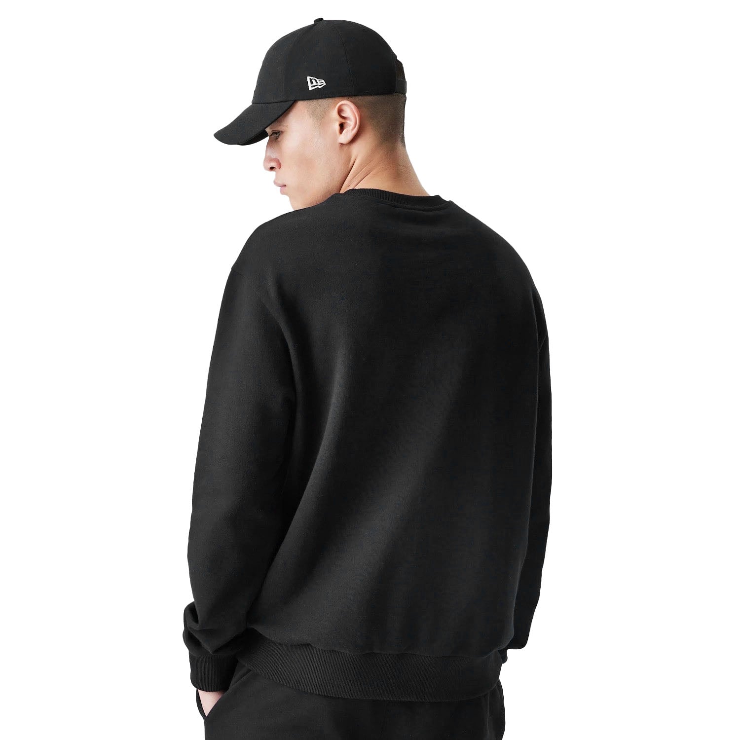 HERREN SWEATSHIRT NE ESSNTIALS OS CREW NEWERA BLK (60752356)