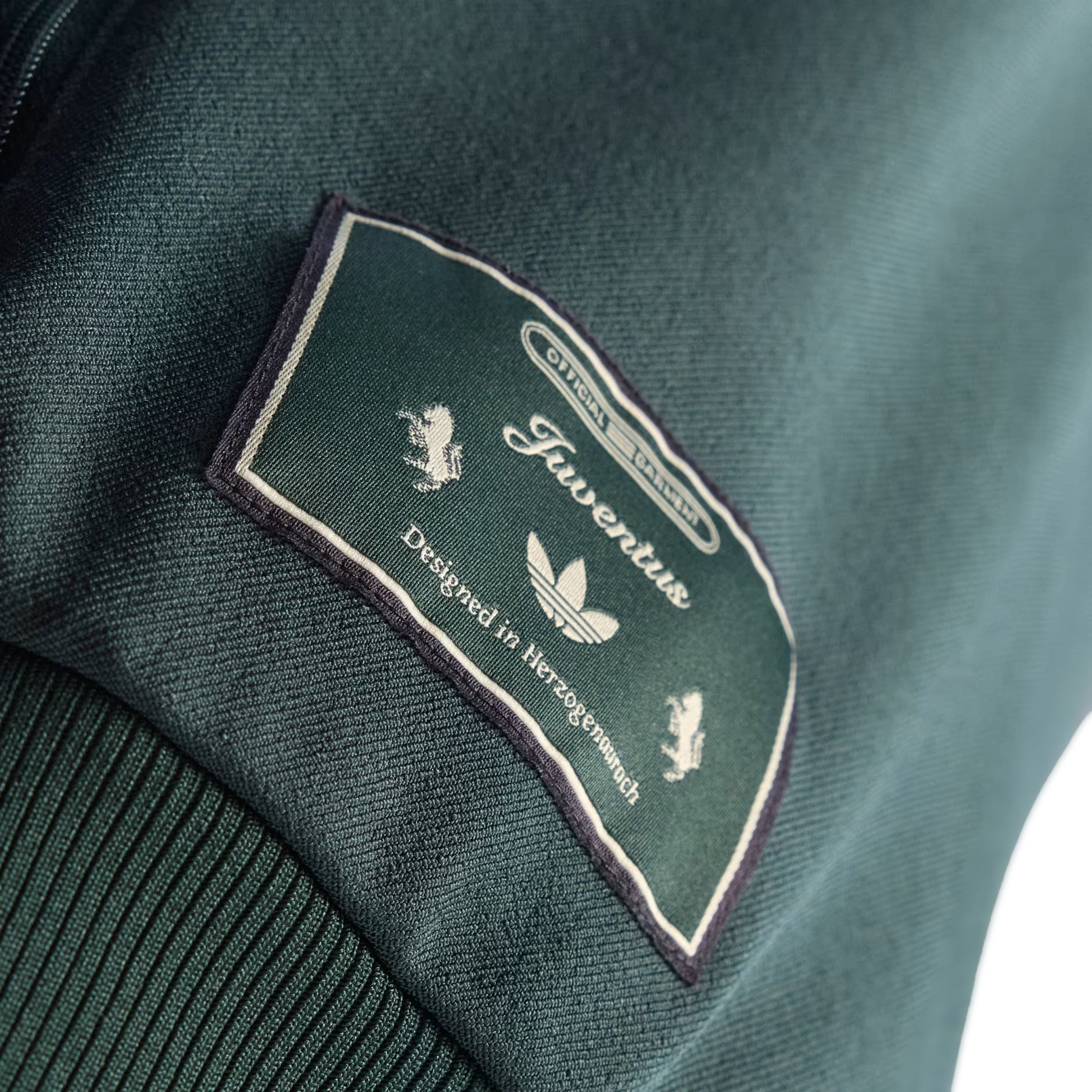 MĘSKA KURTKA TRENINGOWA JUVE ICON TT (JM9449)