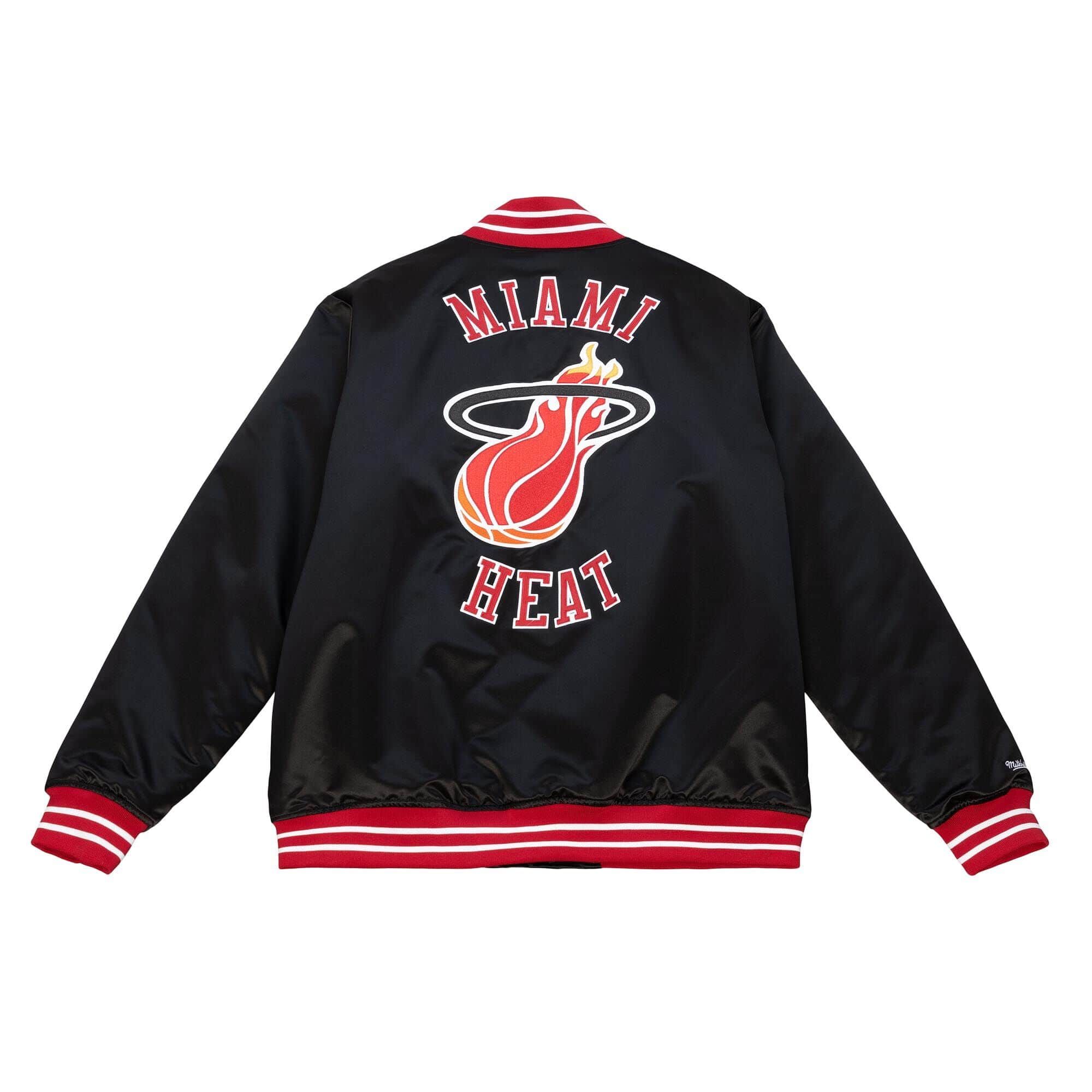 MITCHELL AND NESS NBA TEAM HEAVYWEIGHT MIAMI JACKET (MHEYYPPPBLCK) MITCHELL AND NESS NBA TEAM HEAVYWEIGHT MIAMI JACKET (MHEYYPPPBLCK)
