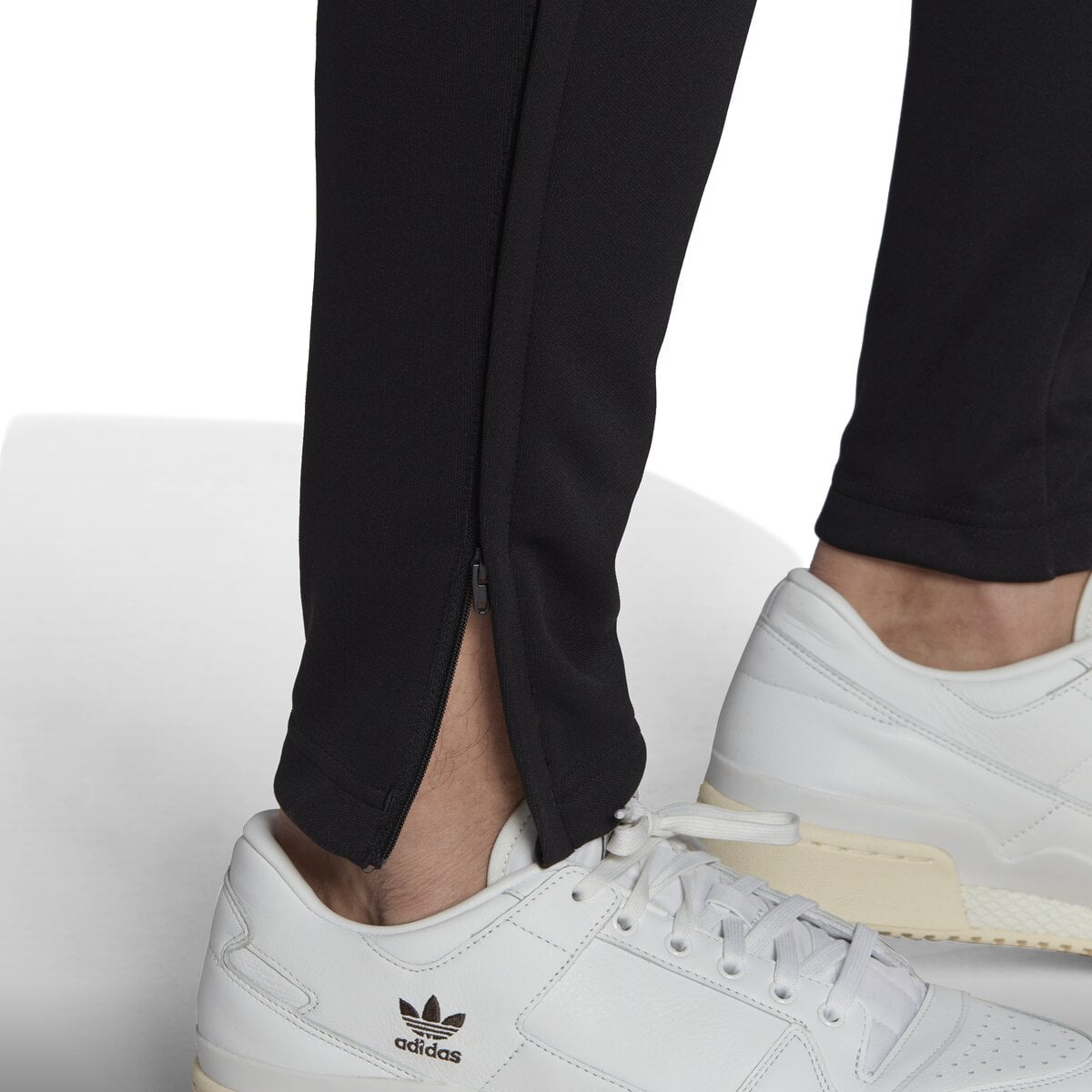 HERREN JOGGINGHOSE ENT22 TR PNT (HC0332) HERREN JOGGINGHOSE ENT22 TR PNT (HC0332)