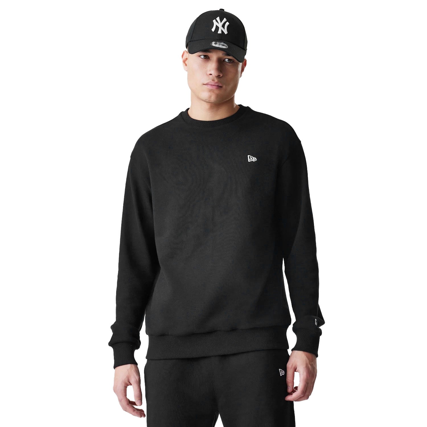 HERREN SWEATSHIRT NE ESSNTIALS OS CREW NEWERA BLK (60752356)